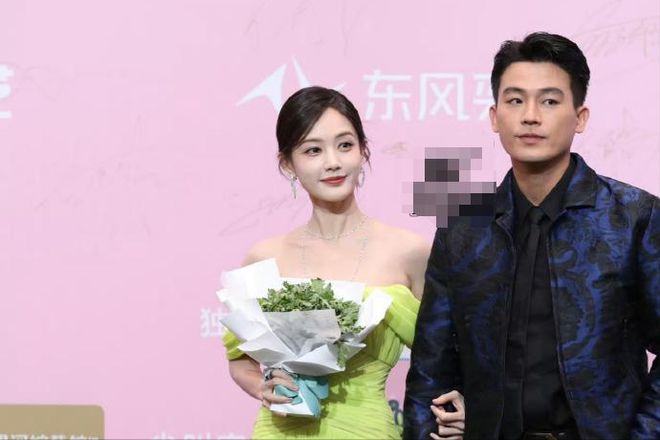 女”的向佐将向太30多年的体面全败光凯发k8国际澳门这一夜被批“不男不(图13)