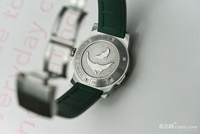 性能兼具堪称今夏最“浪”潜水表！预算8k起这6块表耐用扛造颜值(图8)