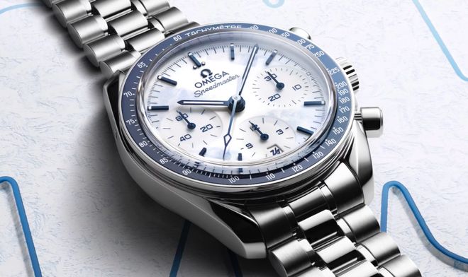 蓝白高颜值防水100米通勤表好选择新表 欧米茄推出小尺寸超霸特别版!(图5) 蓝白高颜值防水100米通勤表好选择新表 欧米茄推出小尺寸超霸特别版!(图5)